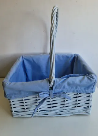 Cesta mimbre azul con forro tela