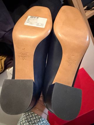 Mary Jane Valentino Vlogo