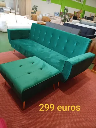 Chaise longue terciopelo verde.