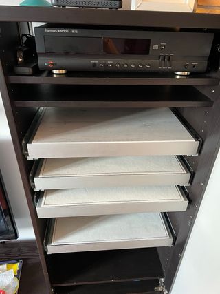 Mueble Ikea con baldas extraíbles