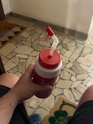 Borraccia Coca-Cola con cannuccia