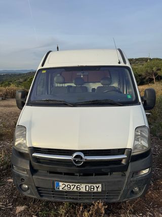 Furgoneta Opel Movano camperizada