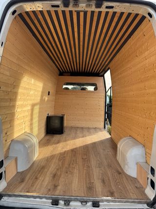 Furgoneta Opel Movano camperizada