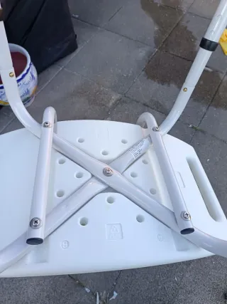 Silla de ducha blanca