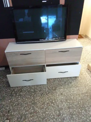 Mueble TV Panasonic y TV