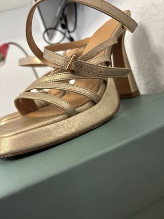 Sandalias MIM doradas T38