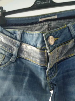 Jeans donna con paillettes