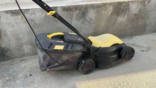 Cortacésped Eléctrico Negro y Amarillo