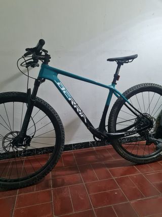 Bicicleta de carbono berria bravo