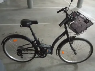 Bicicleta de paseo negra