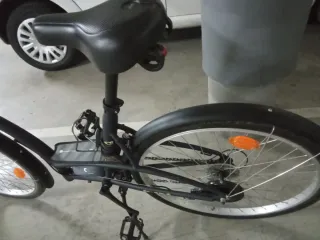 Bicicleta de paseo negra