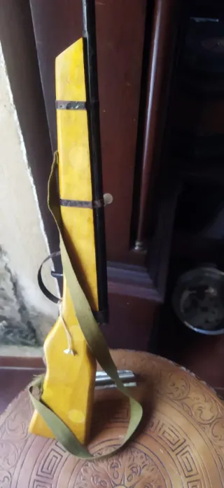 Escopeta de juguete antigua
