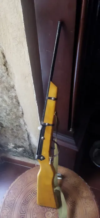 Escopeta de juguete antigua