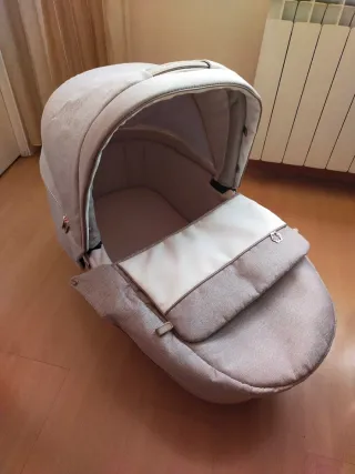 Carrito de bebé Peg Perego con capazo