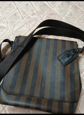 Borsello unisex a righe marrone e nero