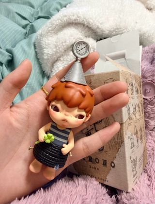 Figura Hirono Echo