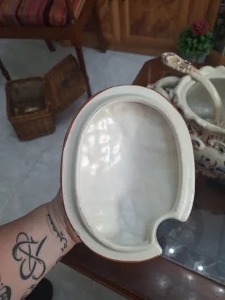 Sopera porcelana antigua flores