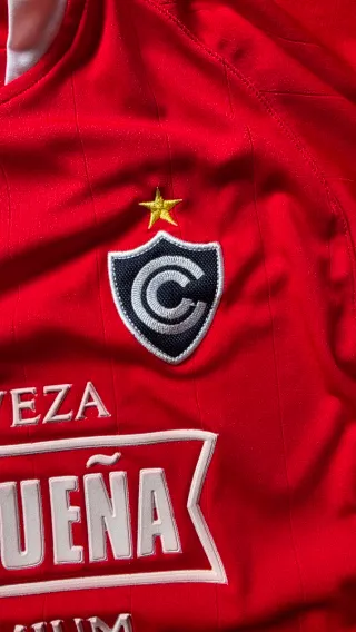 Camiseta Cienciano, Perú.  Talla L