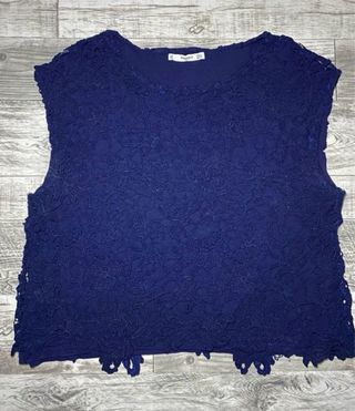 Blusa azul encaje y body estampado