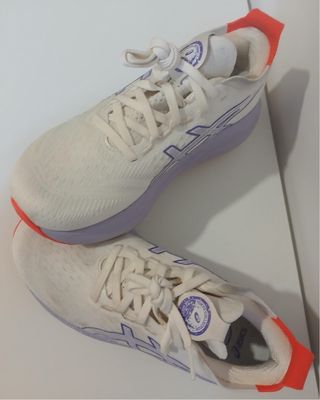Zapatillas Asics Gel-Nimbus 27 Tokyo Morado/Blanco