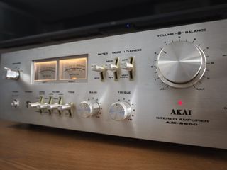Akai AM-2600 Champagne
