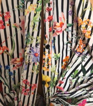 Top halter floral y a rayas