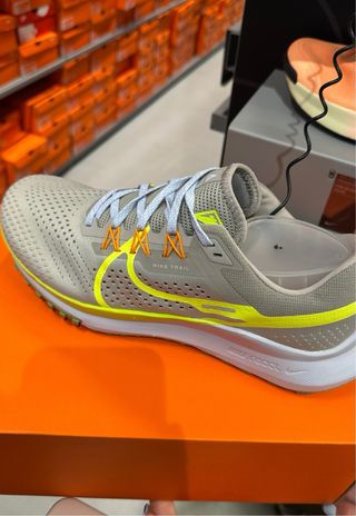 Nike Pegasus Trail 4 Beige/Amarillo