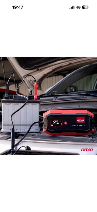 Caricabatteria Auto Digitale AMIO 12V/24V