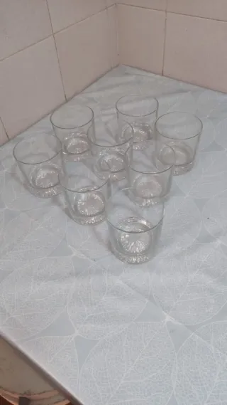 Juego de 9 vasos de cristal