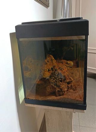 Acuario 200L con base mármol beige