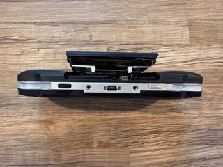 Sony PSP 1004 Negra + Cargador + Funda