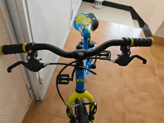 Bicicleta infantil B-Pro azul y amarilla