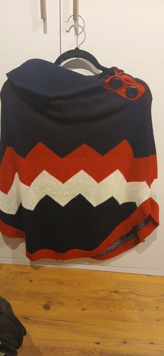 Poncho Magicco verde y rojo talla única