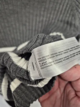 Jersey Mango Talla M Rayas Grises y Blancas