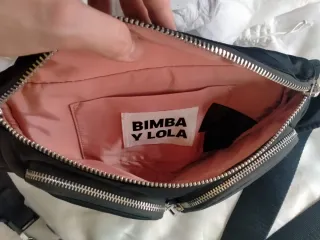 Bolso Riñonera Bimba y Lola negra y plateada