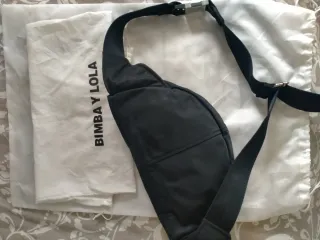 Bolso Riñonera Bimba y Lola negra y plateada