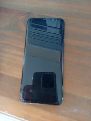 Samsung Galaxy S8 con schermo rotto per ricambi