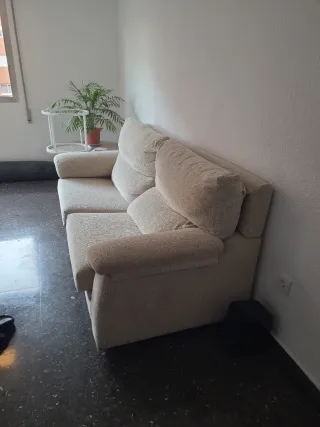 Sofá beige 2 plazas