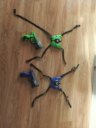 Juego 2 Pistolas Láser con Correas