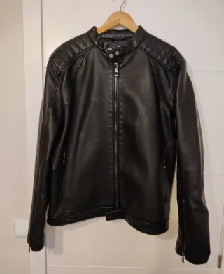 Cazadora Biker Efecto Piel Negra