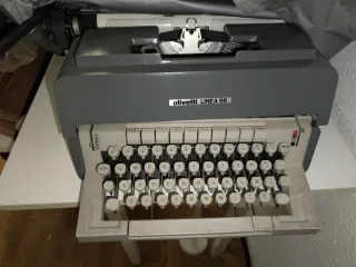 Olivetti Línea 98 Máquina de Escribir