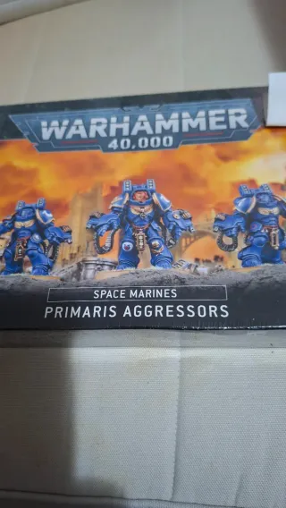 Warhammer 40,000 Primaris Aggressors 3 miniaturas