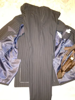 Completo elegante uomo righe