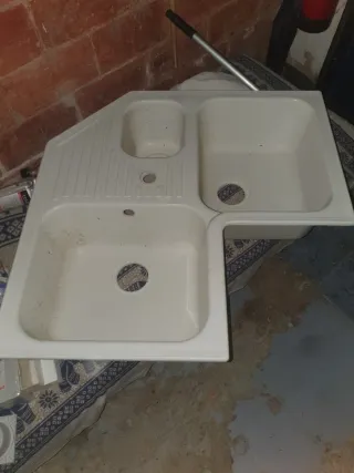 Lavando ad angolo a 2 vasche, 26€ ciascuno