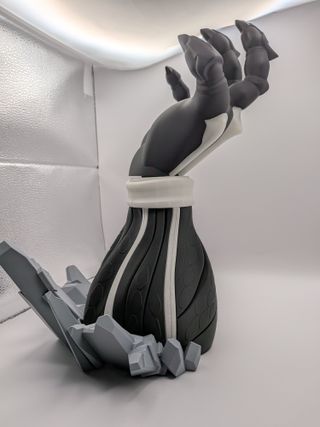 Soporte para gamepad PS5 inspirado en Kaiju no. 8