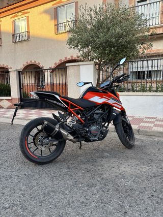 KTM Duke 125 NAKED Naranja/Negra