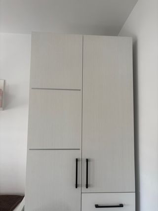 Armario blanco madera con cajones