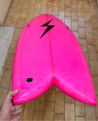 Tabla de surf twin-fin 5’5” 35L
