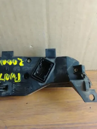 Botón de warning Fiat Punto