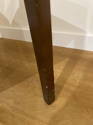 Silla de comedor negra y madera